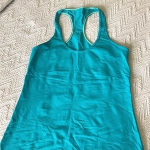 Lululemon tank